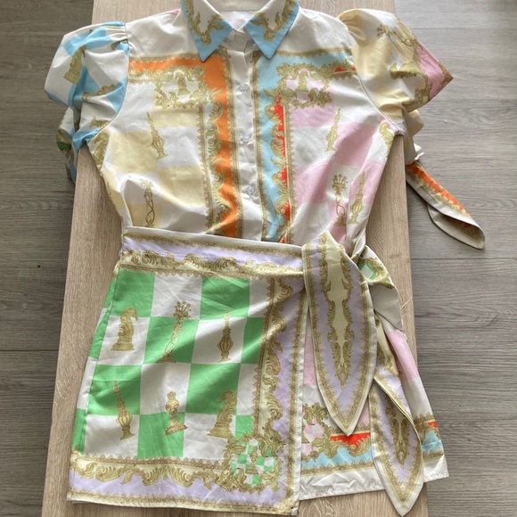 Colorful Patterned Button-Up Shirt - Picture 6 of 6